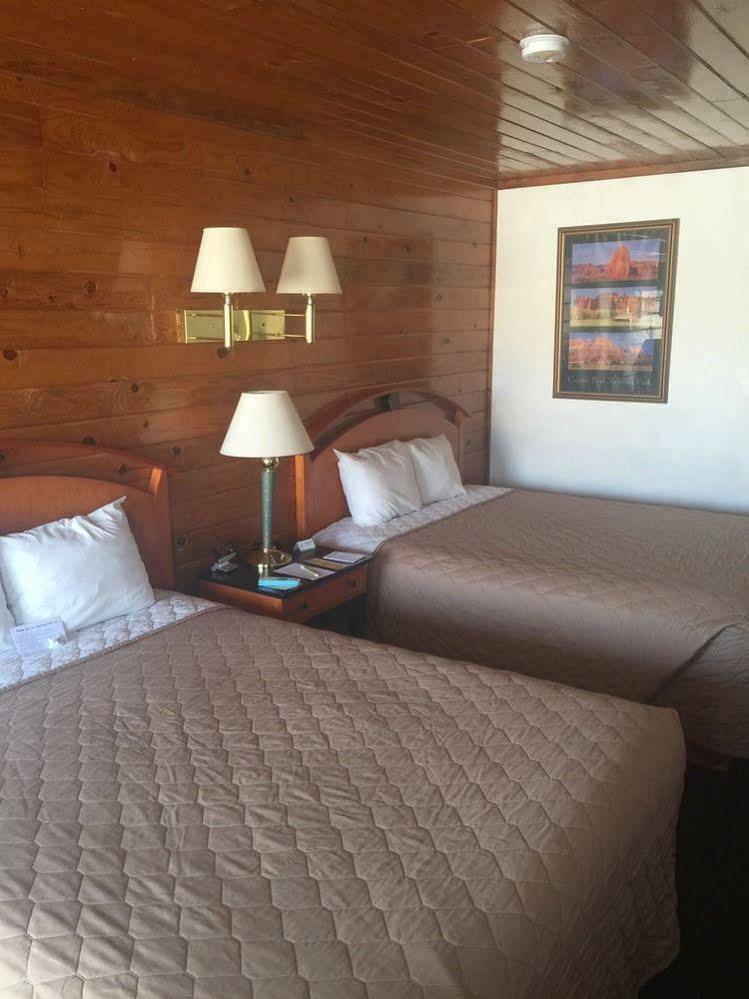 Whispering Sands Motel Hanksville Eksteriør billede